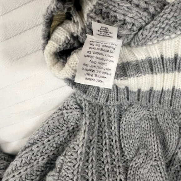 So Juniors Grey Cardigan Sweater XS - Picture 6 of 7